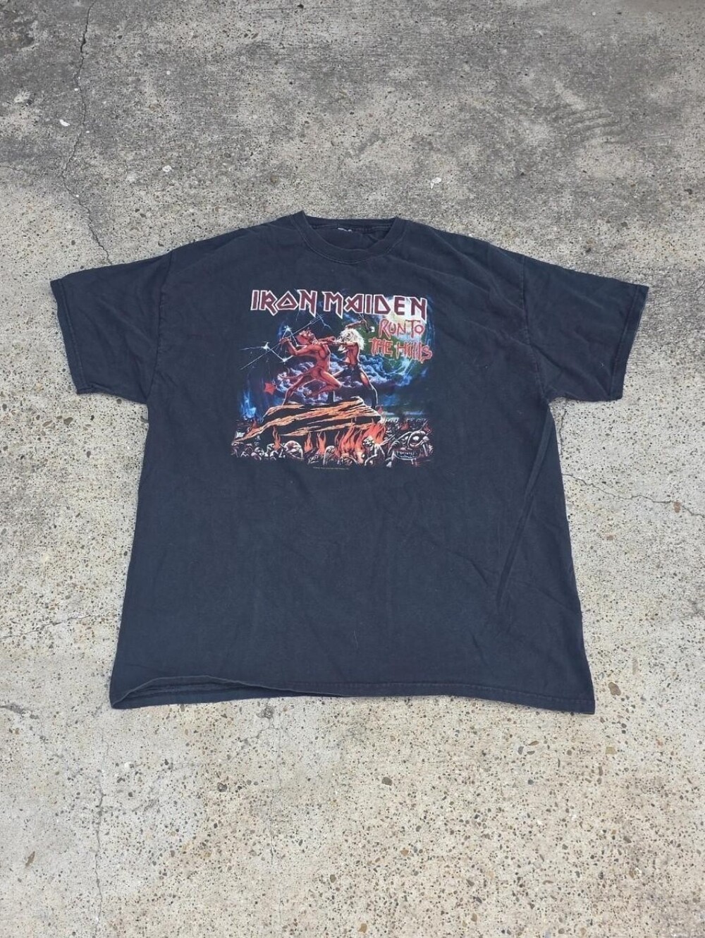 2004 Iron Maiden Run to the Hills Run for your Lives Shirt